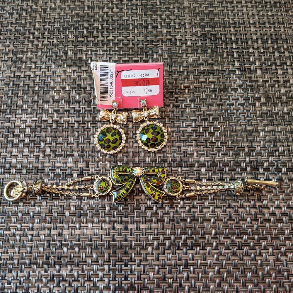 Fun jewlry